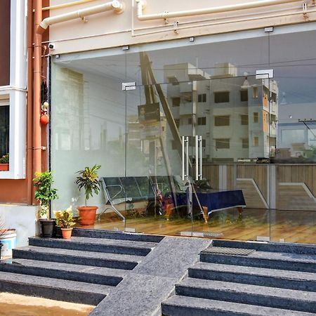 Oyo Home Msr Guest Inn Homestay 넬로르 외부 사진