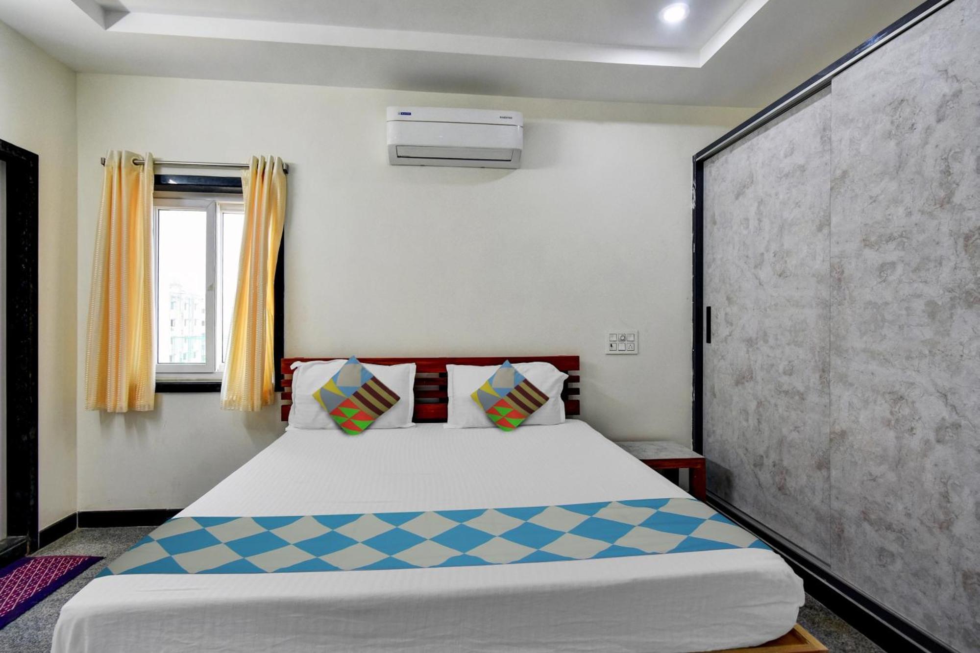 Oyo Home Msr Guest Inn Homestay 넬로르 외부 사진