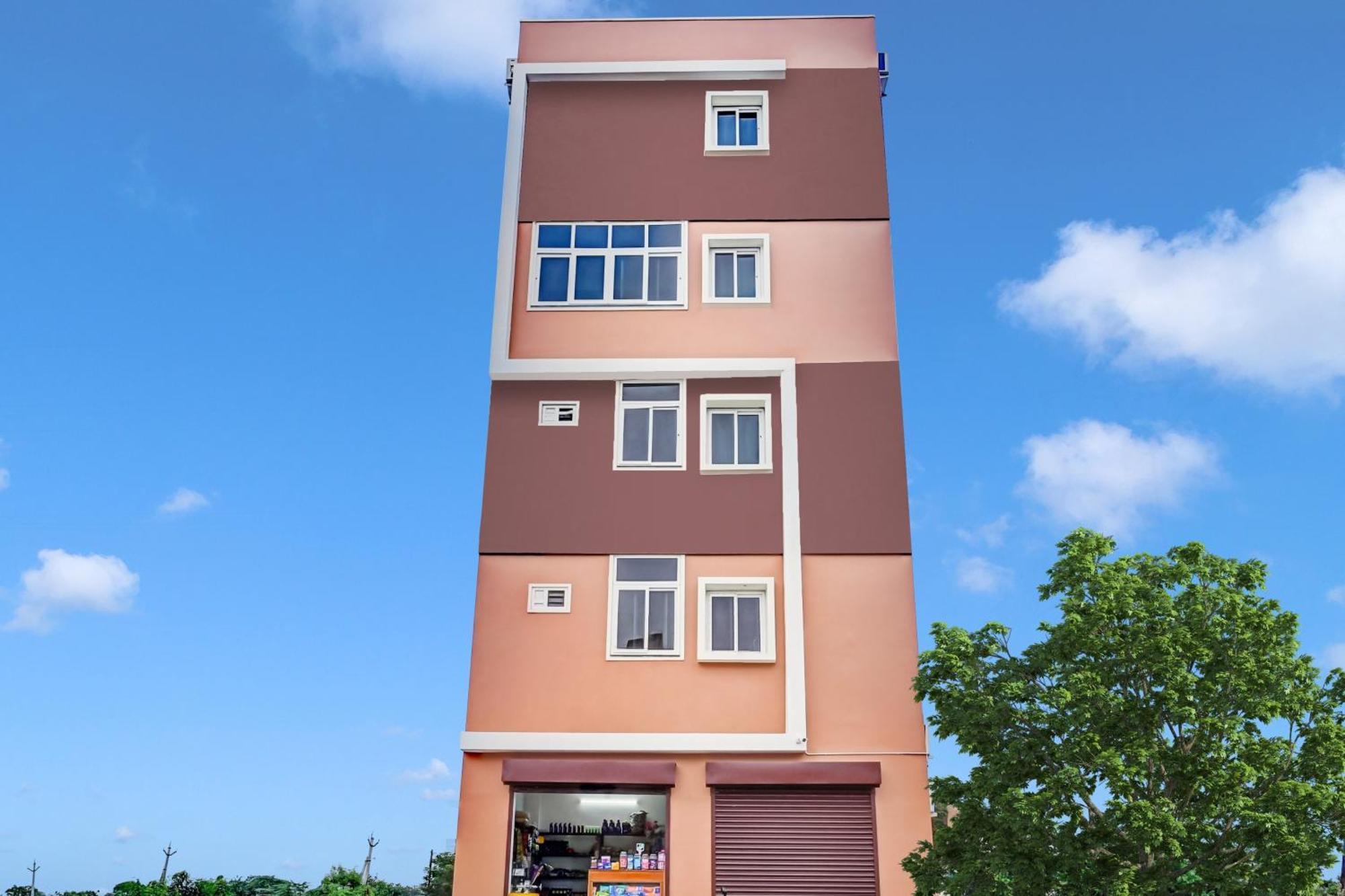 Oyo Home Msr Guest Inn Homestay 넬로르 외부 사진