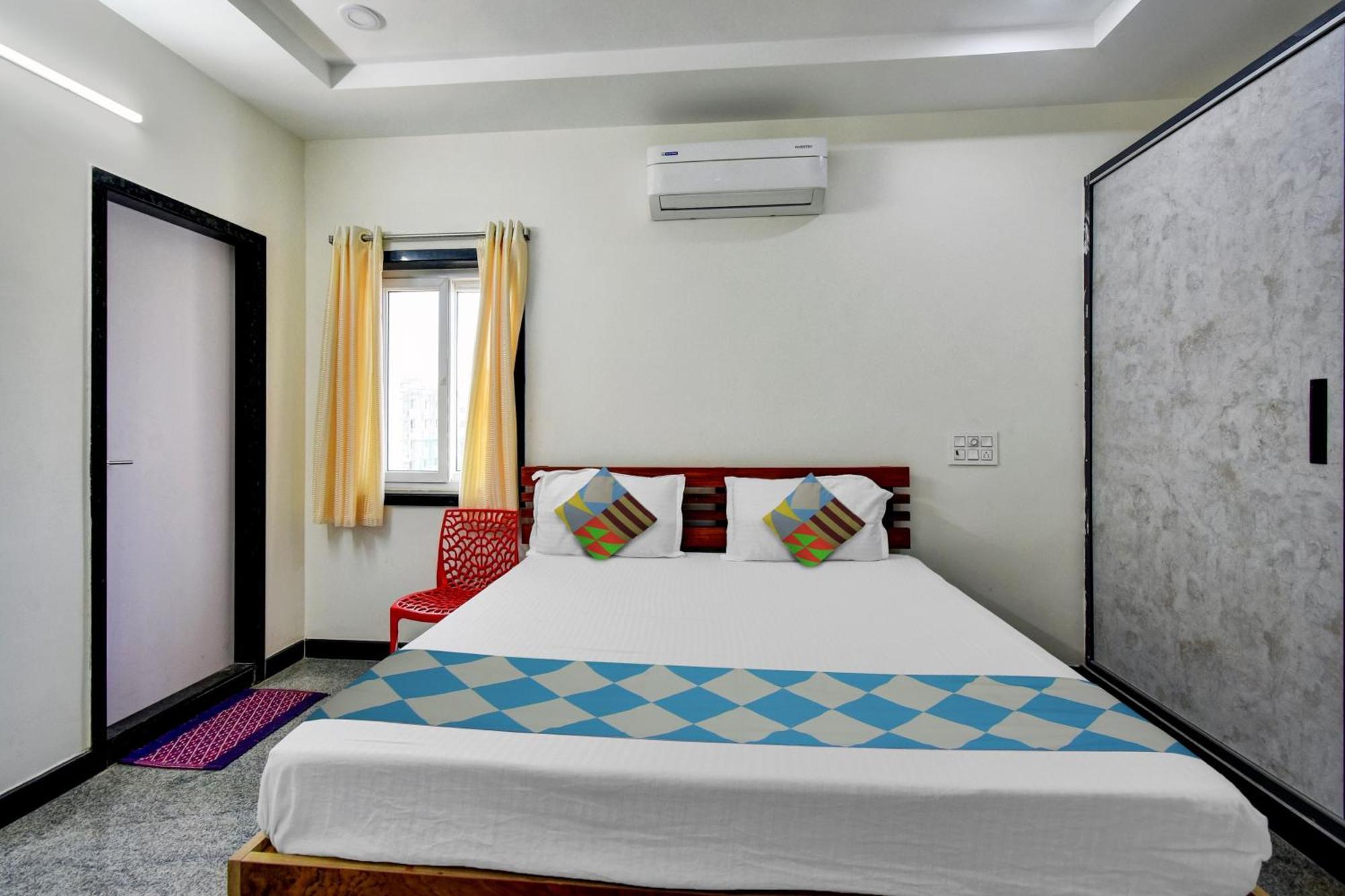 Oyo Home Msr Guest Inn Homestay 넬로르 외부 사진