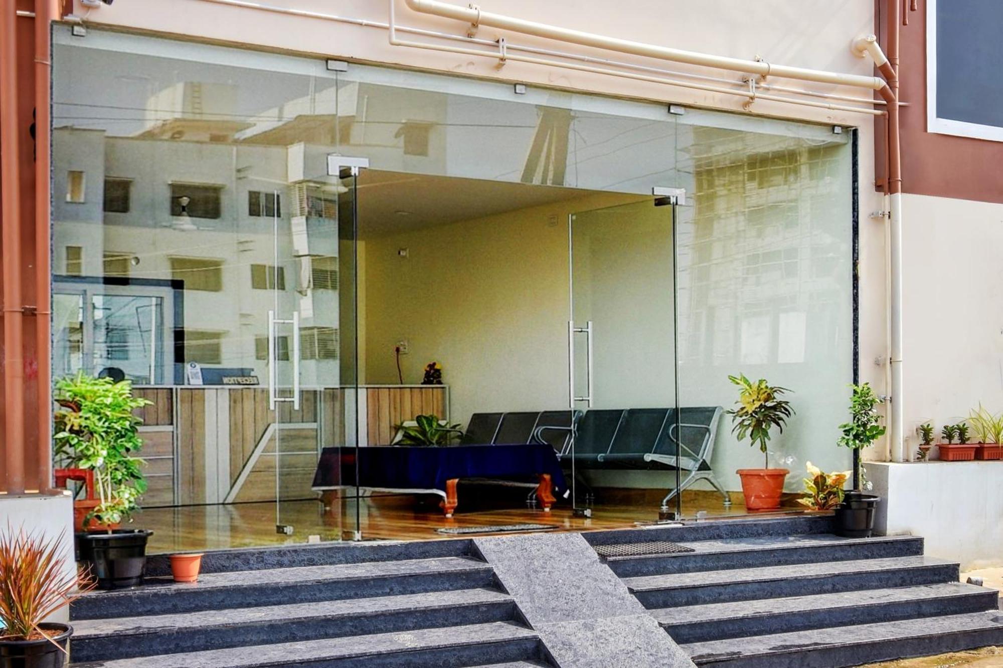 Oyo Home Msr Guest Inn Homestay 넬로르 외부 사진