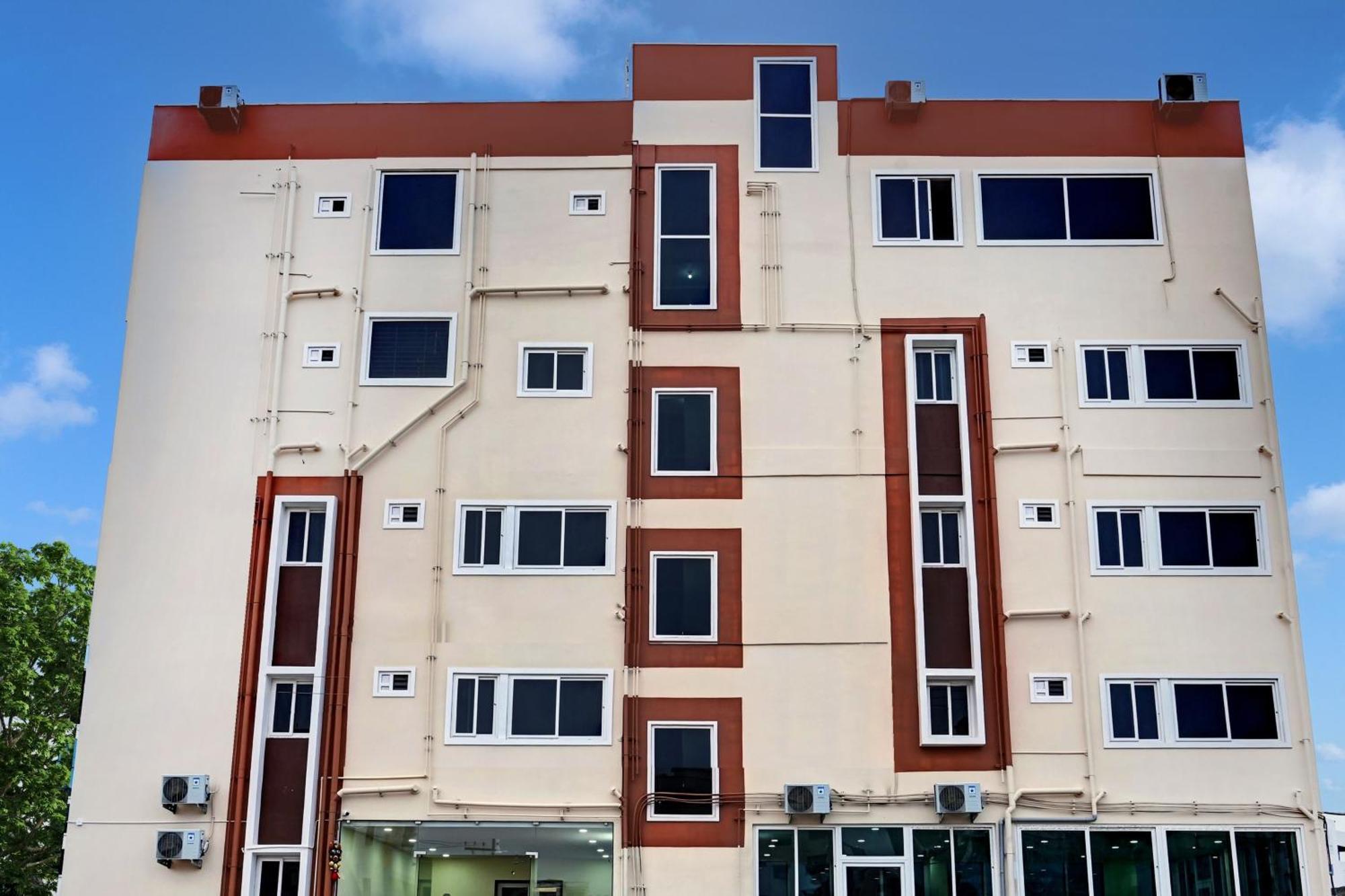 Oyo Home Msr Guest Inn Homestay 넬로르 외부 사진